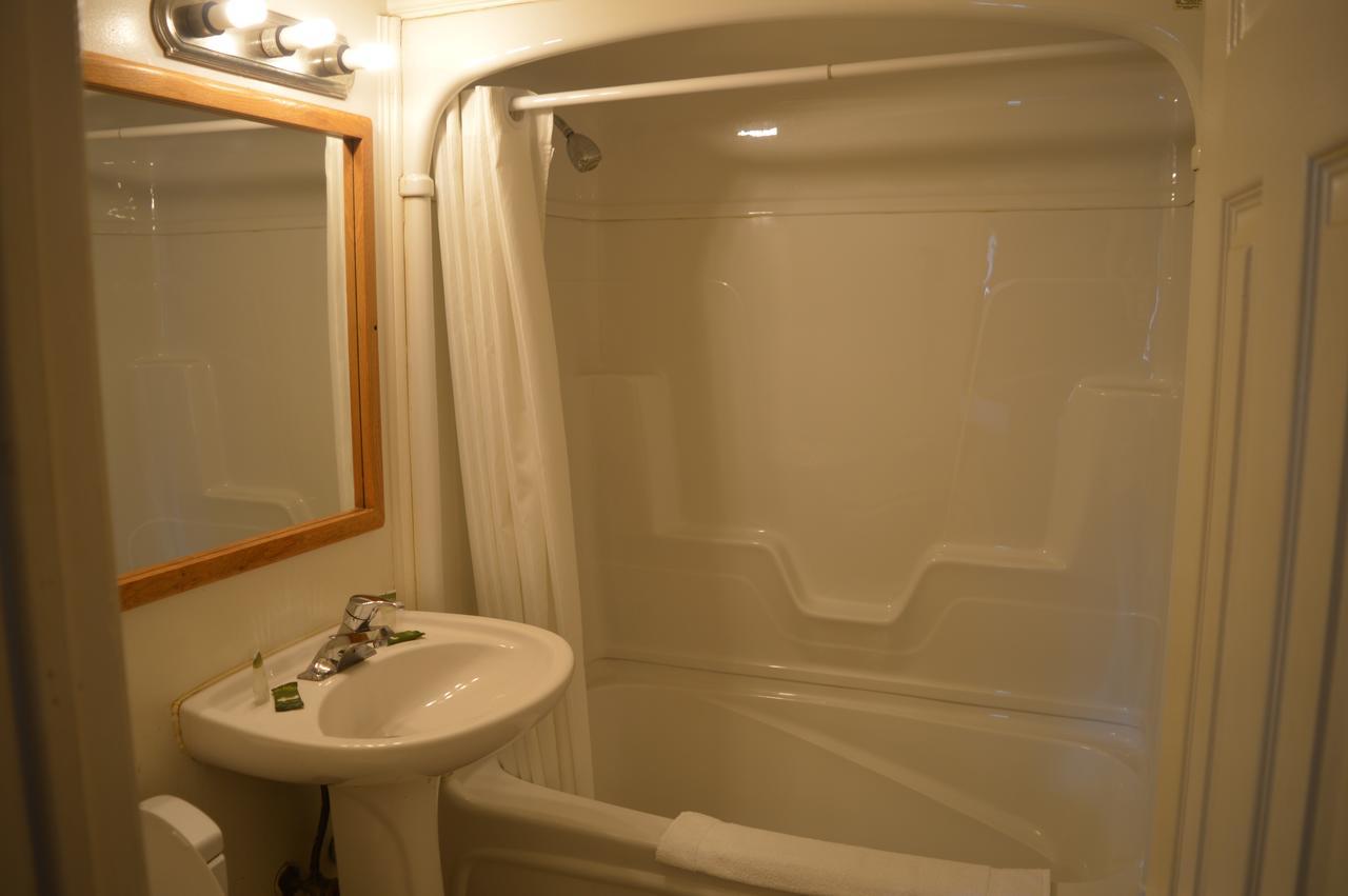 Parkview Motel Guelph Zewnętrze zdjęcie