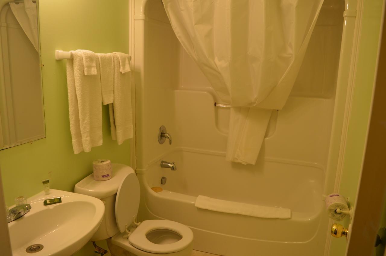 Parkview Motel Guelph Zewnętrze zdjęcie
