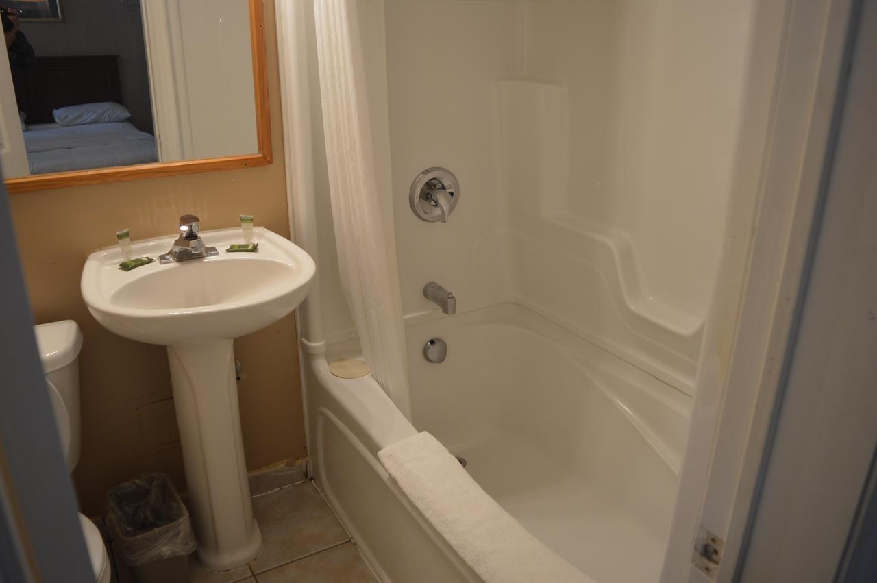 Parkview Motel Guelph Zewnętrze zdjęcie